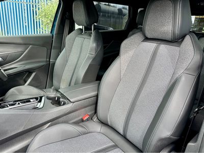 2024 Peugeot 5008