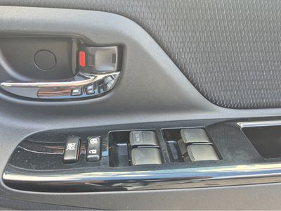 2016 Toyota Vitz