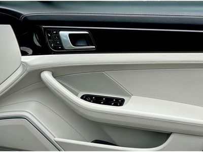 2017 Porsche Panamera