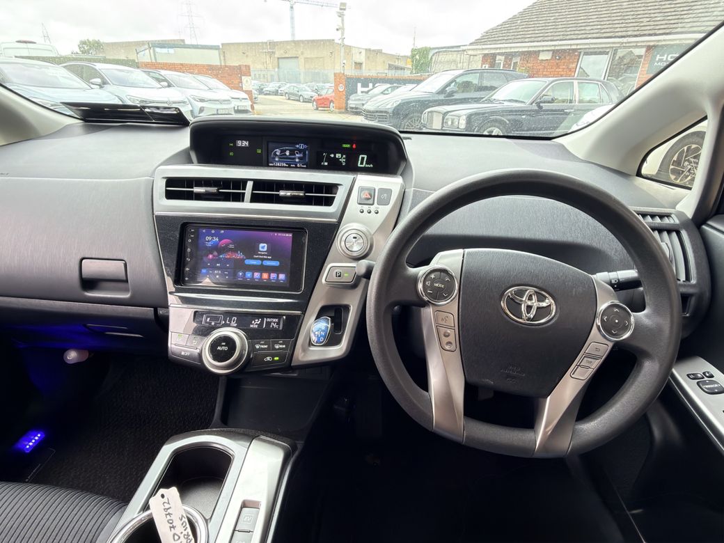 2016 Toyota Prius Alpha