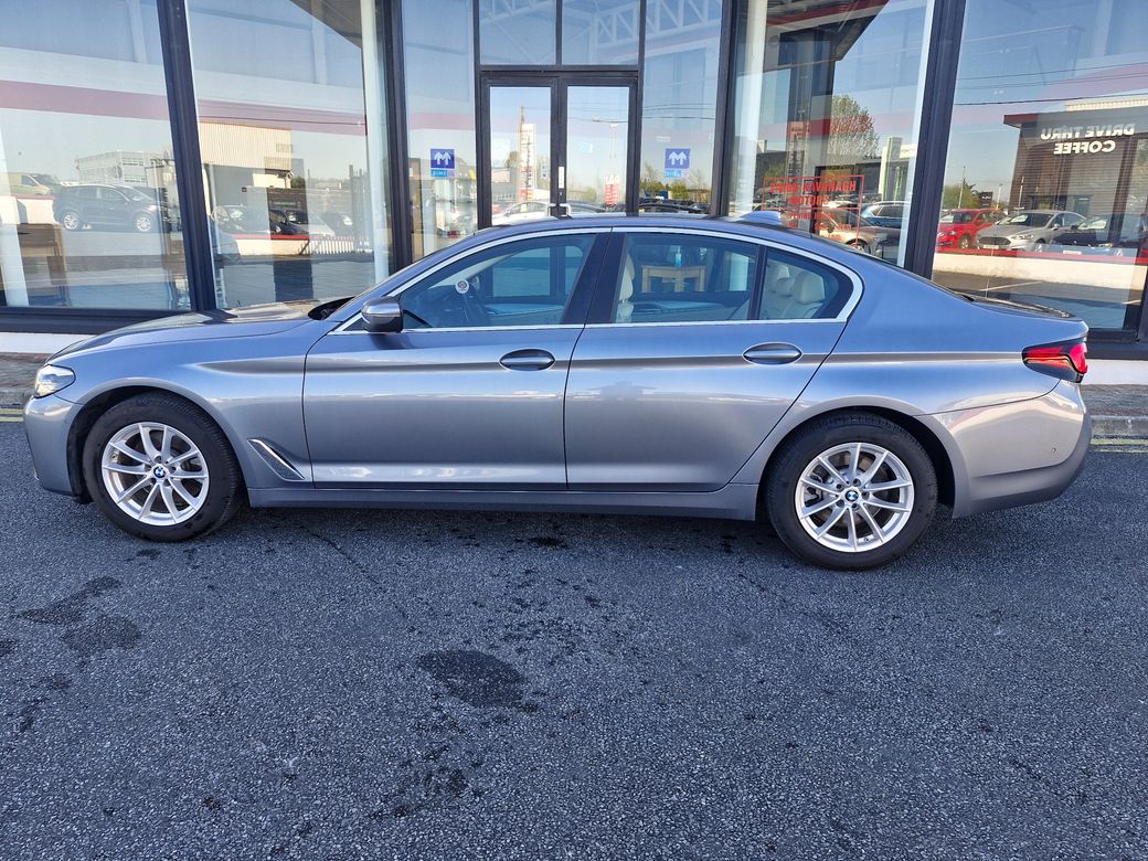 2022 BMW 5 Series