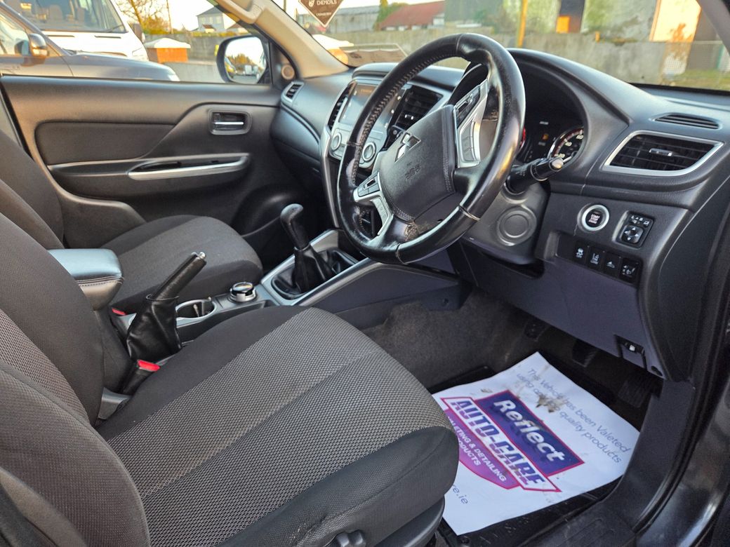 2020 Mitsubishi L200