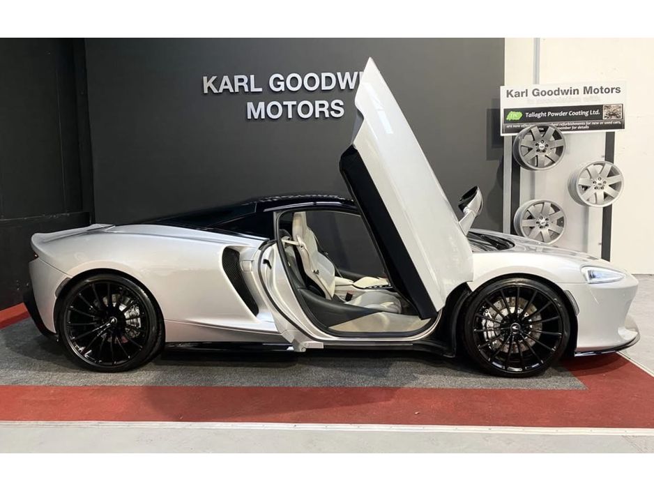 2020 McLaren GT