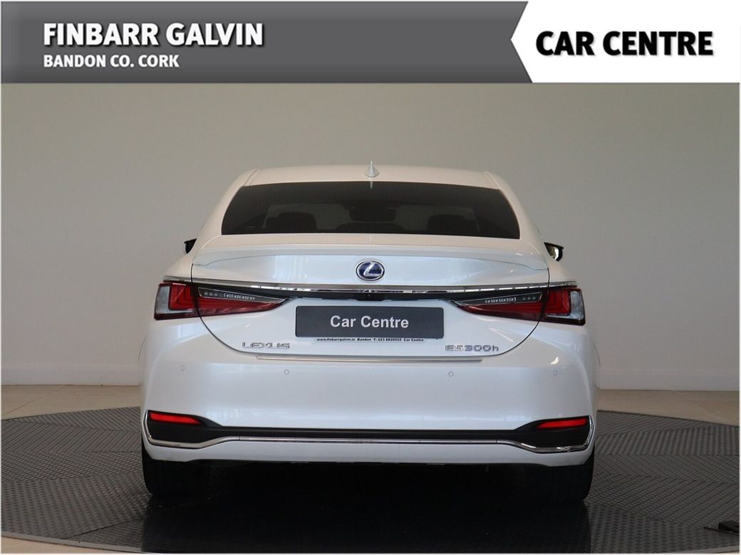 2022 Lexus ES 300h