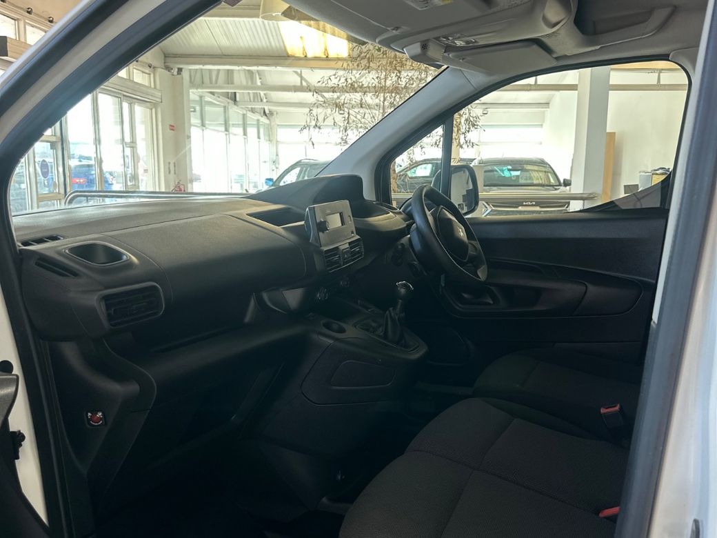 2021 Peugeot Partner