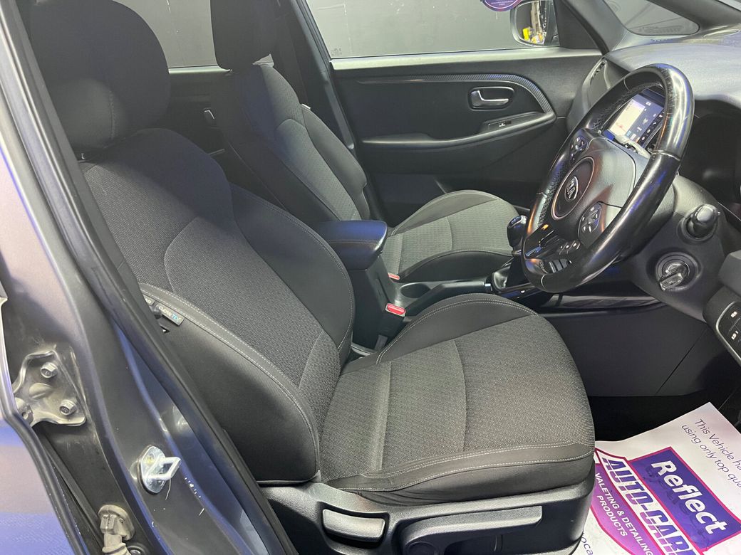 2018 Kia Carens