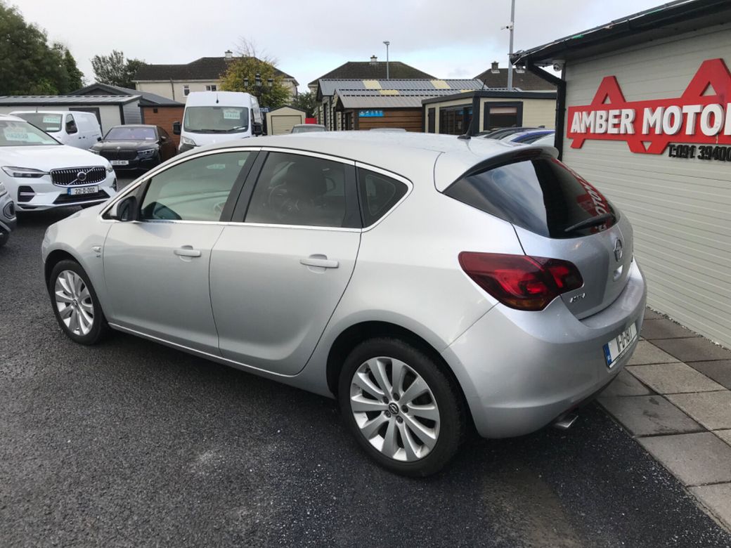 2011 Opel Astra