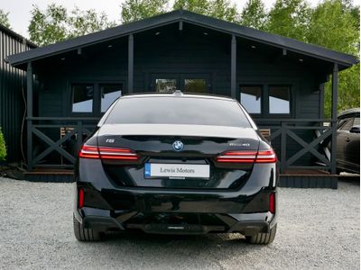 2024 BMW i5