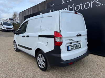 2023 Ford Transit Courier