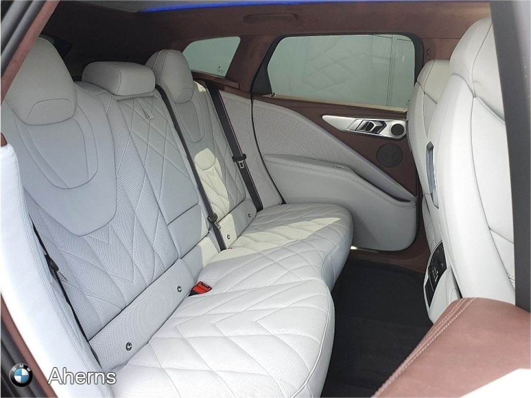 2025 BMW XM