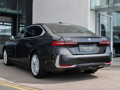 2025 BMW i5