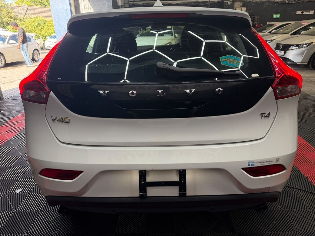 2015 Volvo V40