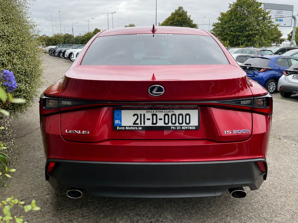 2021 Lexus IS 300h