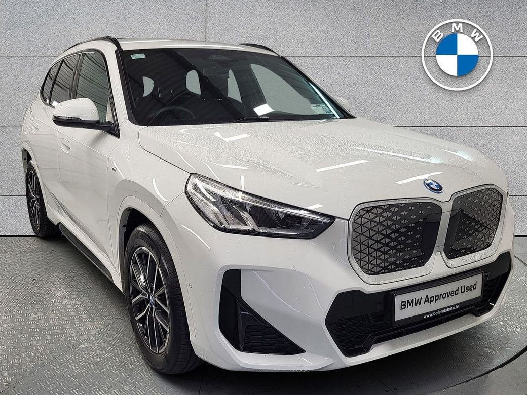 2025 BMW iX1