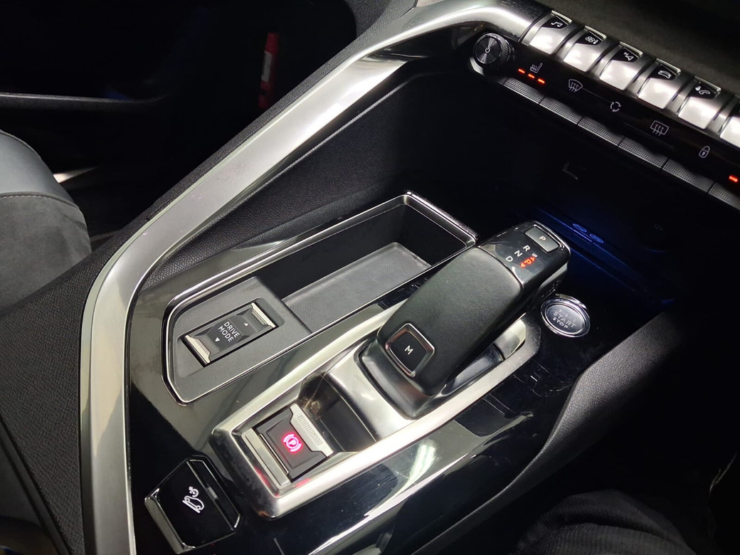 2021 Peugeot 5008