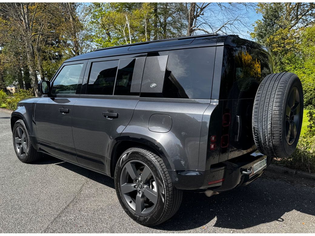 2024 Land Rover Defender 110