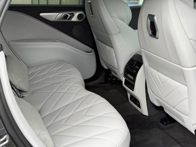 2026 BMW XM
