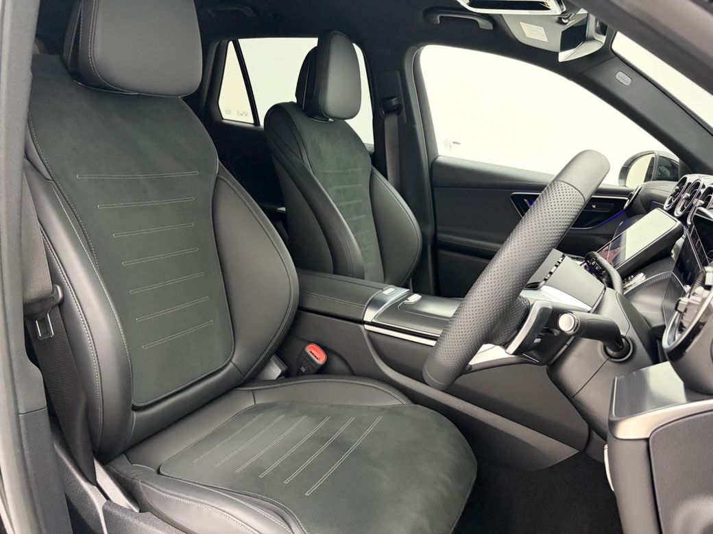 2025 Mercedes-Benz GLC Class
