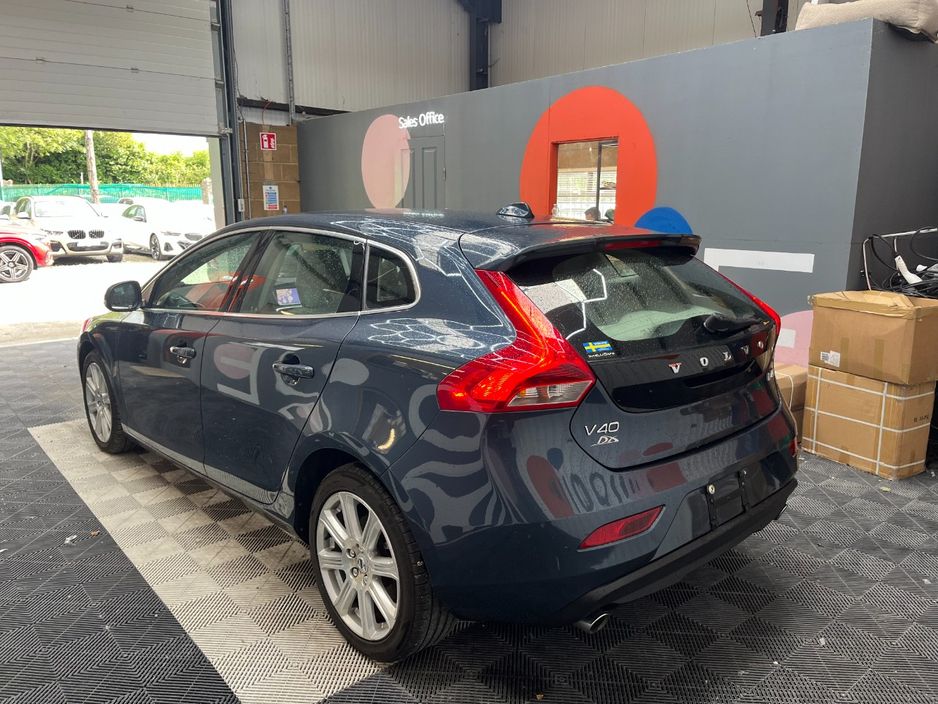 2019 Volvo V40