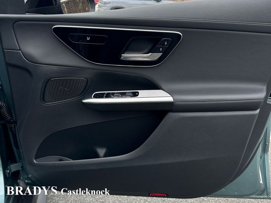 2025 Mercedes-Benz GLC Class