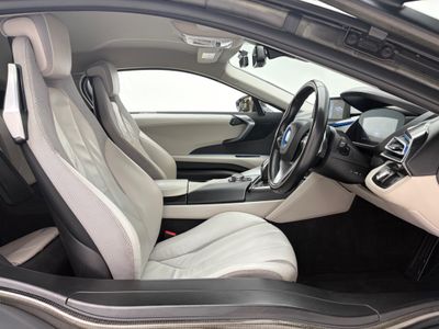 2016 BMW i8