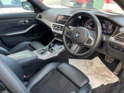 2019 BMW 330
