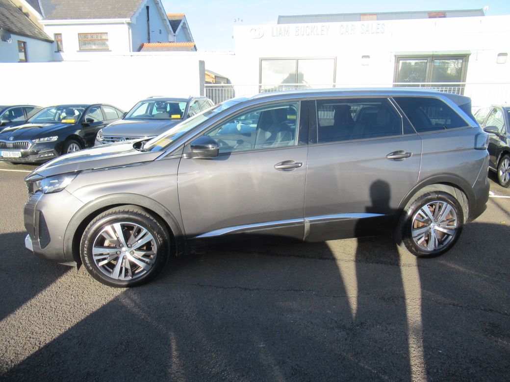 2022 Peugeot 5008