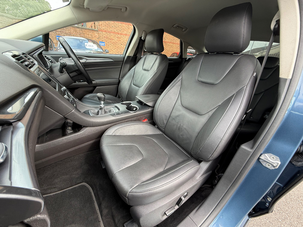 2021 Ford Mondeo