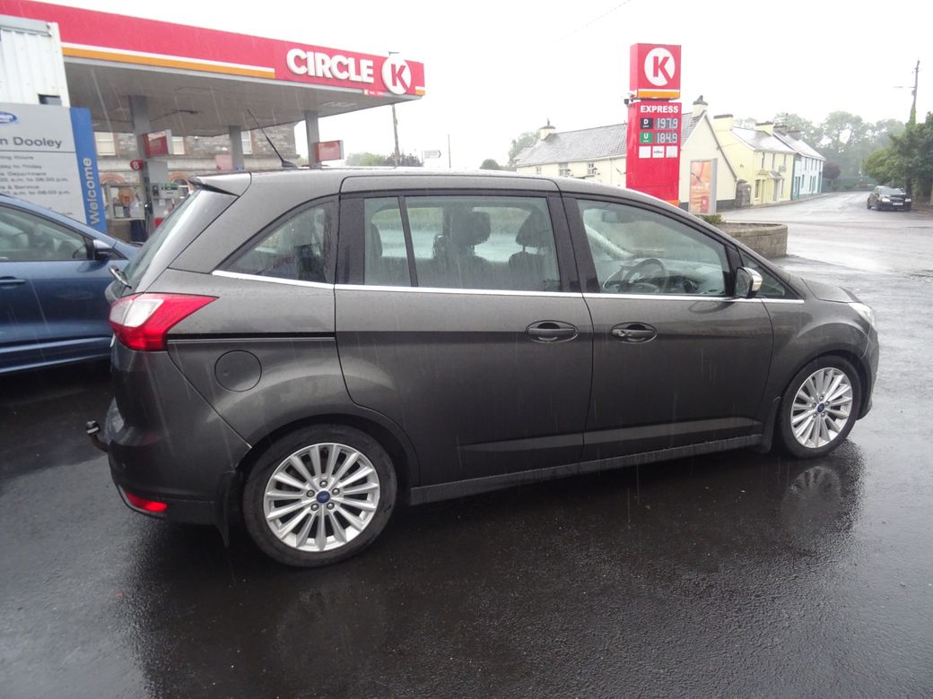 2017 Ford Grand C-Max