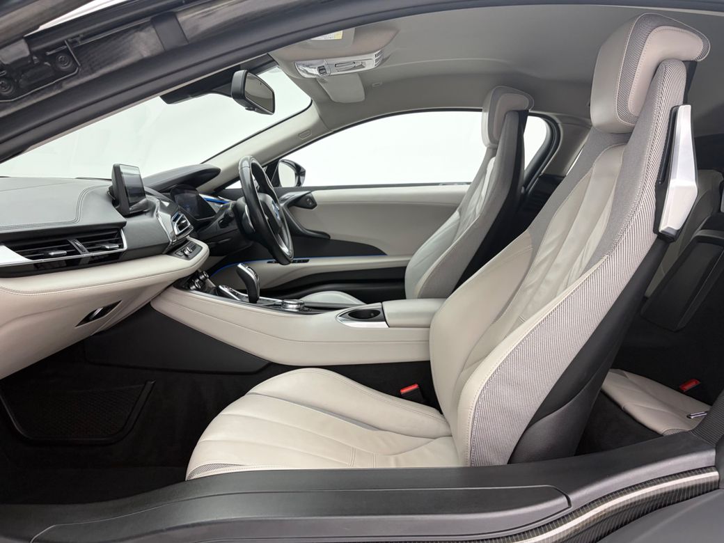 2016 BMW i8