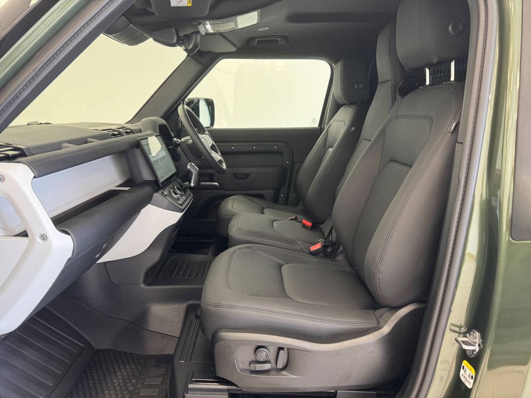 2026 Land Rover Defender