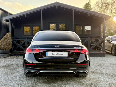 2025 Mercedes-Benz E 300