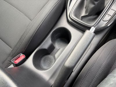 2016 Kia Carens