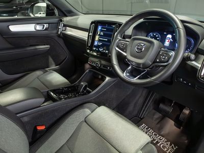 2022 Volvo XC40