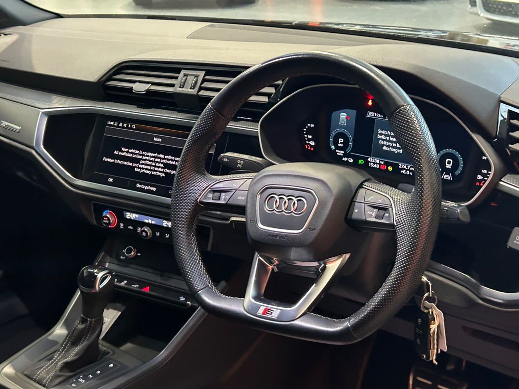 2022 Audi Q3