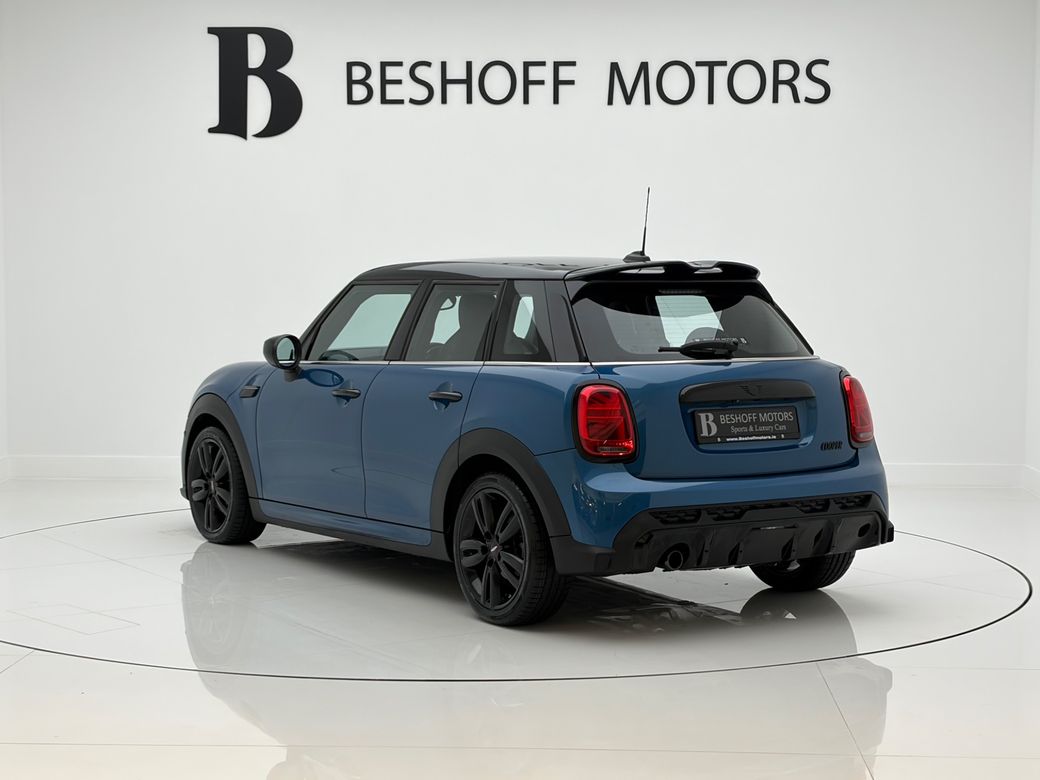 2022 Mini Hatch