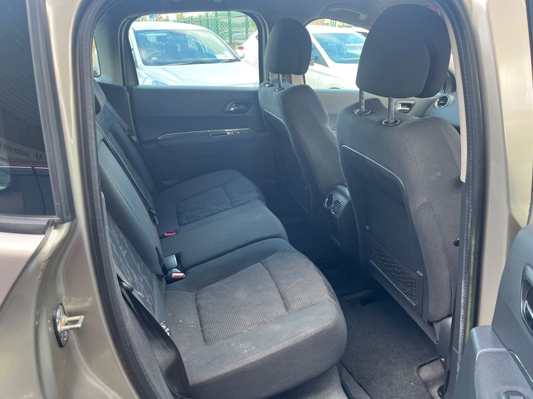 2012 Peugeot 3008