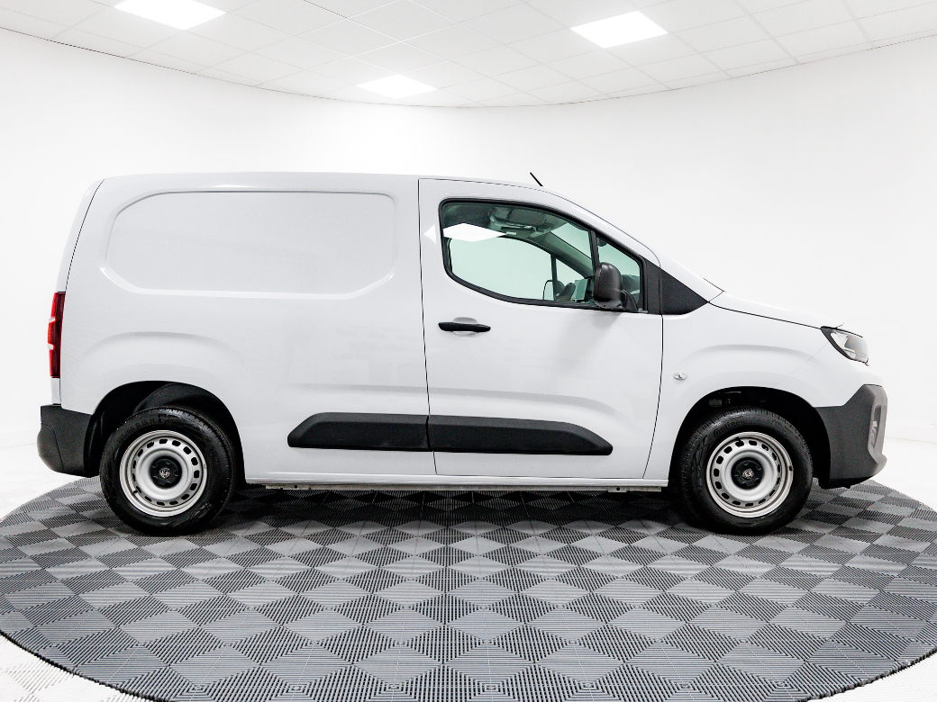 2024 Peugeot Partner