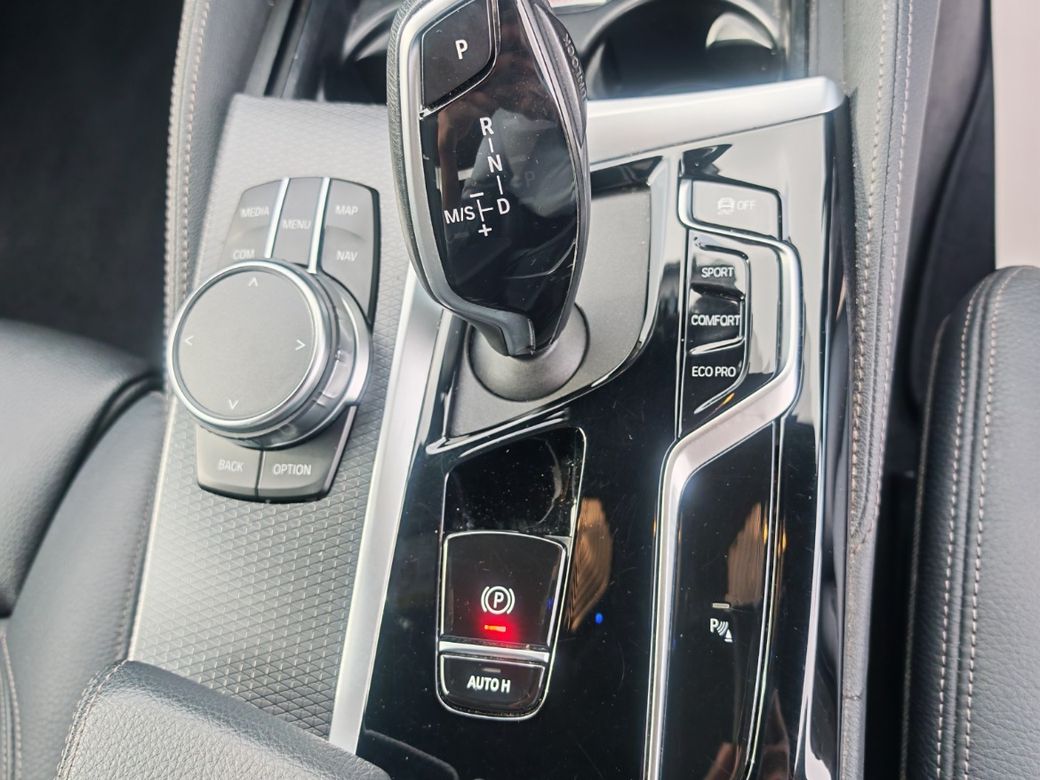 2023 BMW 520