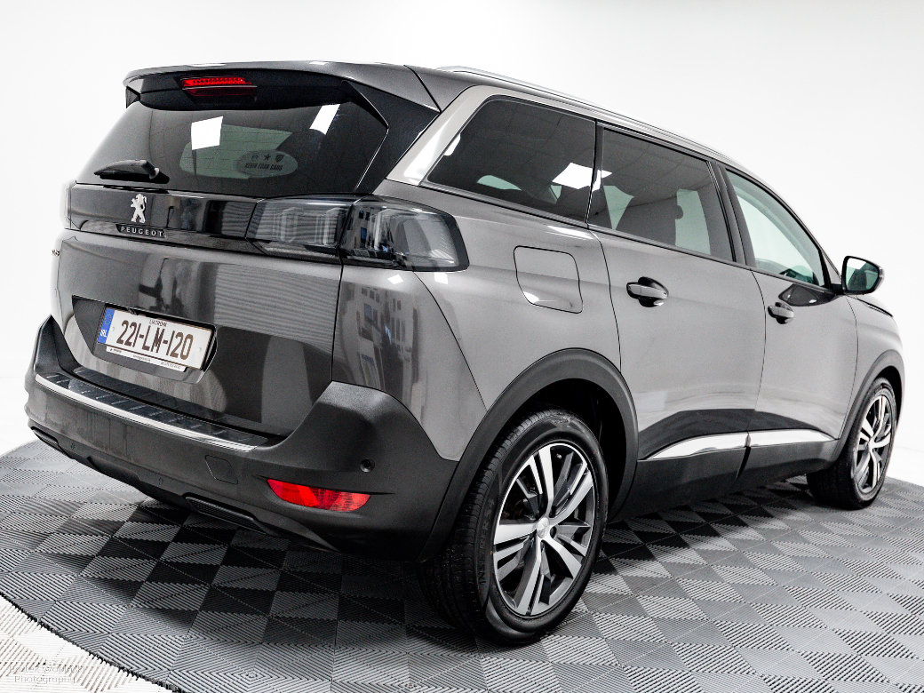 2022 Peugeot 5008