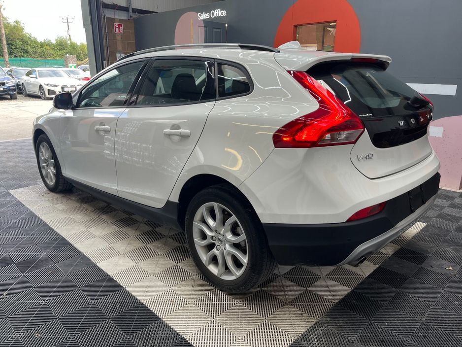 2017 Volvo V40 Cross Country