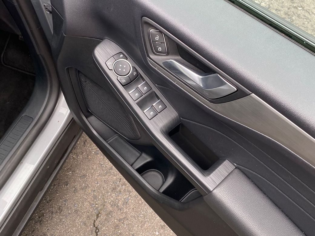 2022 Ford Kuga