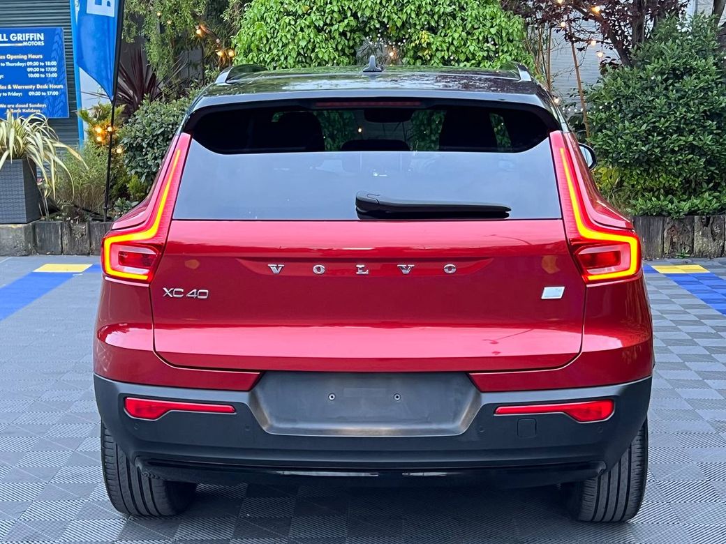 2022 Volvo XC40