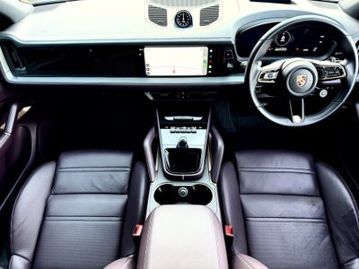 2024 Porsche Cayenne