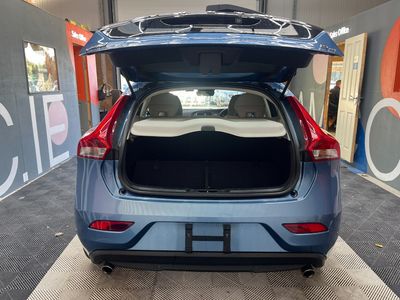 2016 Volvo V40