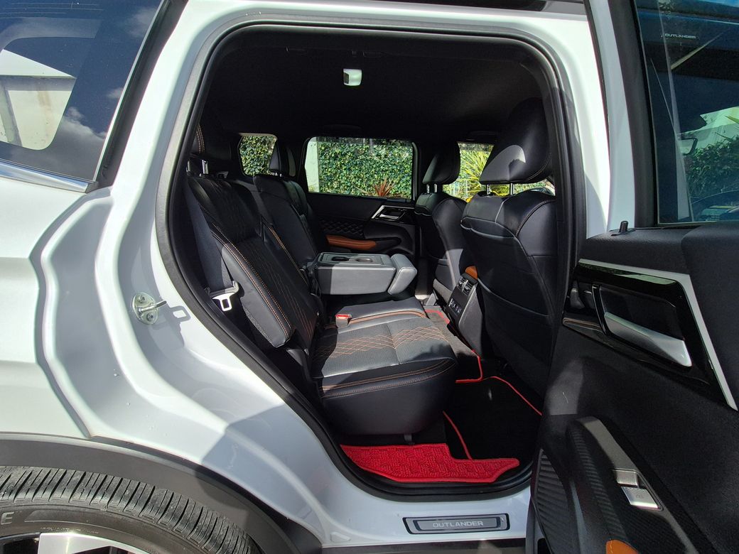 2023 Mitsubishi Outlander