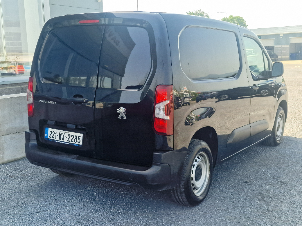 2022 Peugeot Partner