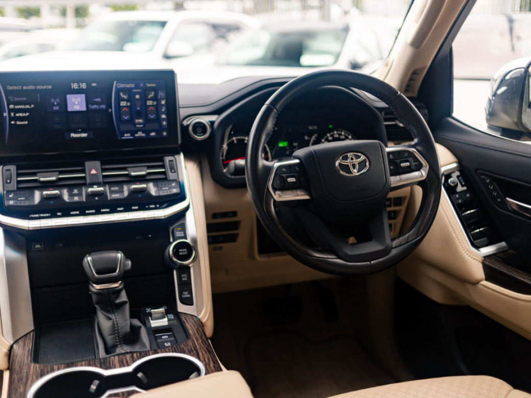 2023 Toyota Land Cruiser Amazon