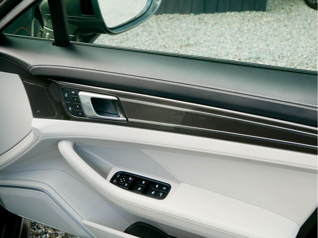 2023 Porsche Panamera