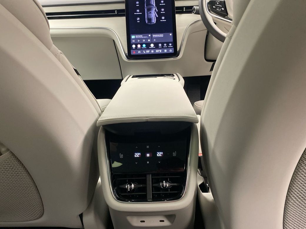 2027 Volvo EX90